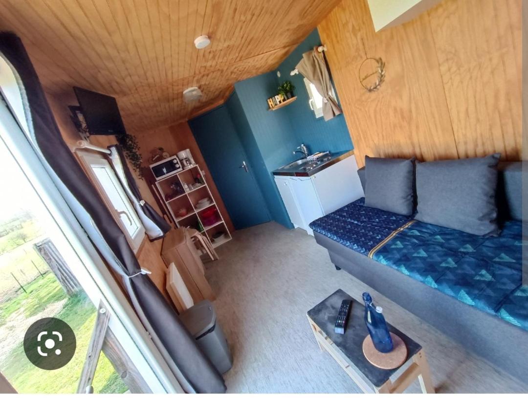 Logement Insolite Au Coeur De L'Auvergne Rochefort-Montagne Exterior foto